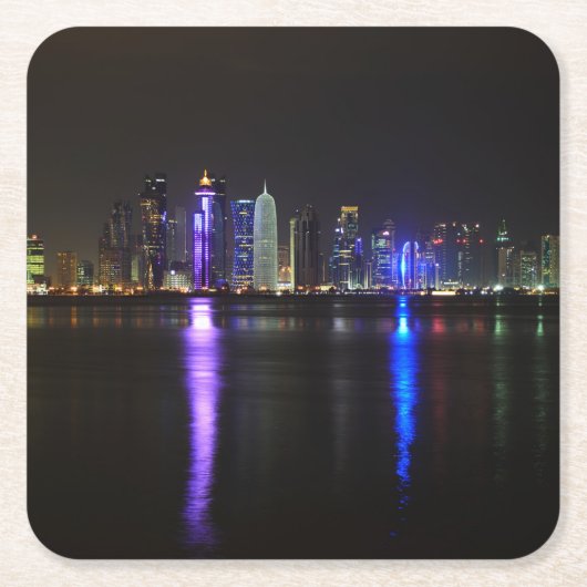 Skyline von Doha, Qatar am NachtUntersetzer Rechteckiger Pappuntersetzer (Vorderseite)