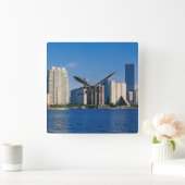 Skyline von Miami, Florida Quadratische Wanduhr (Zuhause)