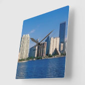 Skyline von Miami, Florida Quadratische Wanduhr (Winkel)