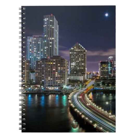 Skyline von Miami-Stadt mit Brücke nachts Notizblock (Vorderseite)