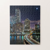 Skyline von Miami-Stadt mit Brücke nachts Puzzle (Vertikal)