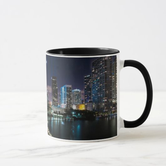 Skyline von Miami-Stadt mit Brücke nachts Tasse (Rechts)