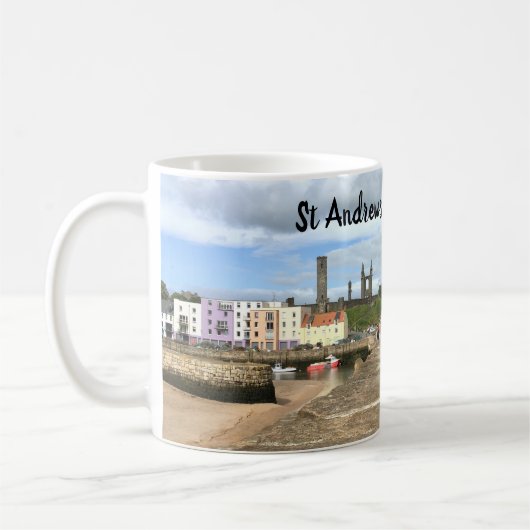 Skyline von St Andrews, Pfeife, Schottland mit Kaffeetasse (Links)