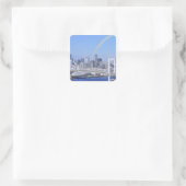 Skyline von Tokio und Rainbow Bridge Quadratischer Aufkleber (Tasche)