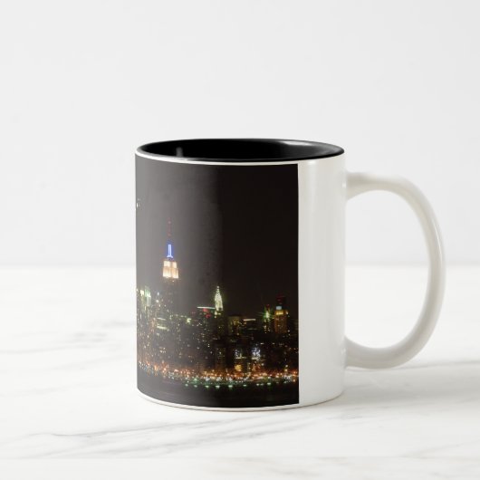 skylinenight, New York, NY Zweifarbige Tasse (Rechts)