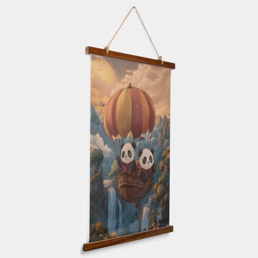 Skyward Journey: Panda Explorers in Flight Wandteppich Mit Holzrahmen (Gewinkelt)