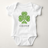 Slainte Celtic Kleeblatt Green St. Patrick's Day Baby Strampler (Vorderseite)