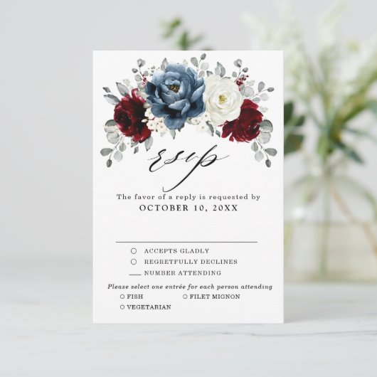 Slate Blue Burgundy White Ivory Bluoral Wedding RSVP Karte (Stehend Vorderseite)