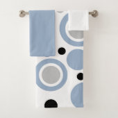 Slate Blue Grey White Solids und Geometric Print Badhandtuch Set (Insitu)