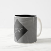 Slate Gray Monogram Zweifarbige Tasse (VorderseiteRechts)