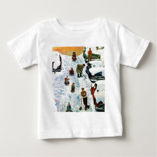 Sledding und graben heraus baby t-shirt