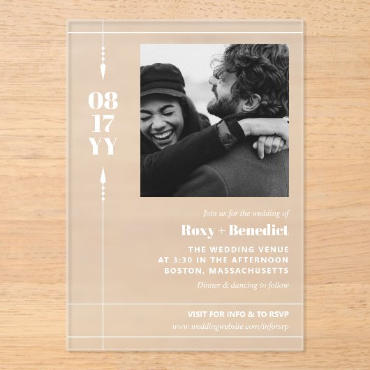 Sleek Arrows Bold Date Foto Informelle Hochzeit Acryleinladungen (Vorderseite)