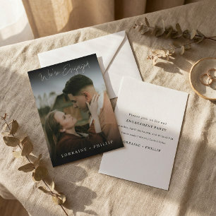 Sleek Dark Gradient Wir sind Verlobt Foto Einladun Einladung