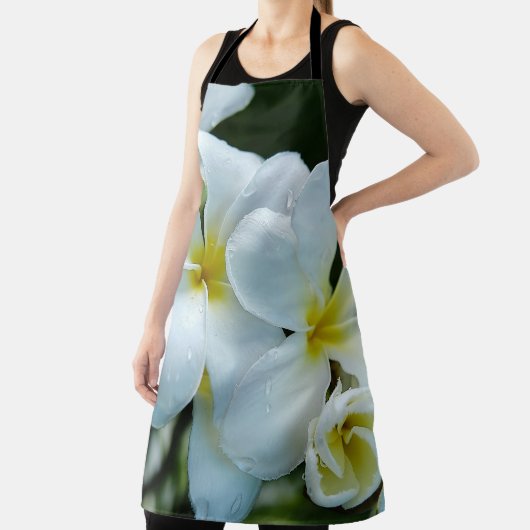 Sleek elegance: The white frangipani flower Schürze (InSitu)