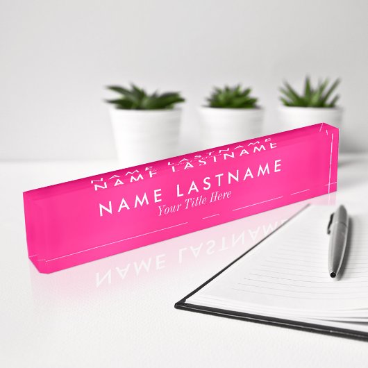 Sleek Girly Feminine Bright Pink Custom Namensplakette