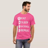 Sleep-Kickbox-Wiederholung für Kickboxen essen T-Shirt (Vorne ganz)