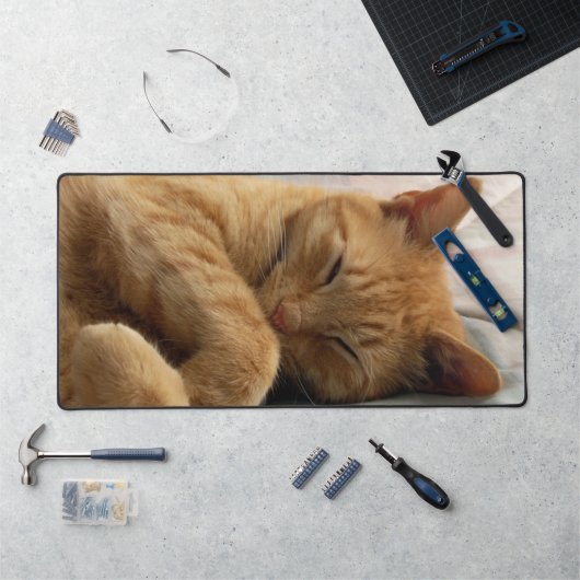Sleeping Ginger Cat Schreibtischunterlage (Arbeitsplatz)