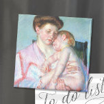 Sleepy Baby | Mary Cassatt Magnet<br><div class="desc">Sleepy Baby (1910) von der amerikanischen Impressionistin Mary Cassatt. Original-Kunstwerk ist ein pastellfarbenes Portrait einer Mutter,  die ihr schlafendes Baby hält. Verwenden Sie die Entwurfstools,  um einen benutzerdefinierten Text hinzuzufügen oder das Bild zu personalisieren.</div>