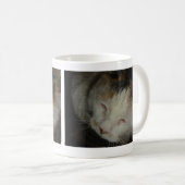 Sleepy Calico Cat Kaffeetasse (VorderseiteRechts)