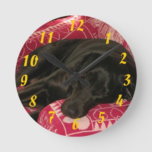 Sleepy Dog Clock Runde Wanduhr (Vorderseite)