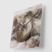 Sleepy Kitten Quadratische Wanduhr (Winkel)