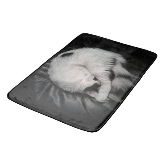 Sleepy Kitty Badematte (Schrägansicht)