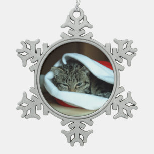 Sleepy kitty schneeflocken Zinn-Ornament