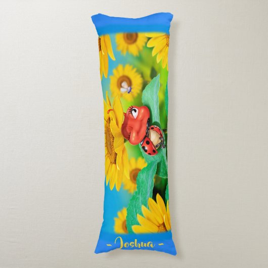 Sleepy Ladybug in Sunflowers.Gigant Brauch Seitenschläferkissen (Vorderseite Vertikal)