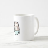 Sleepy Owl on Coffee – Cute Cozy Illustration Kaffeetasse (VorderseiteRechts)