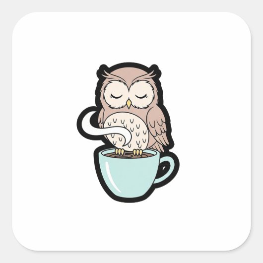 Sleepy Owl on Coffee – Cute Cozy Illustration Quadratischer Aufkleber (Vorderseite)