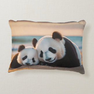 Sleepy Panda Mama und Baby Beach Hug Kissen