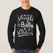 Sleigh bells & skeletons dancing funny christmas T-Shirt (Vorderseite)