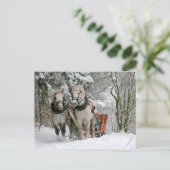 Sleigh Ride im Snowy Forest Postkarte (Stehend Vorderseite)