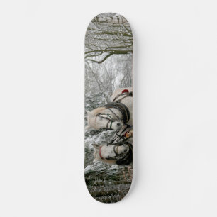 Sleigh Ride im Snowy Forest Skateboard