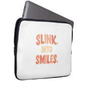 Slink Into Smiles Laptopschutzhülle (Vorne Rechts)