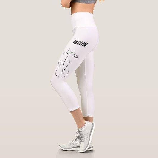 Slinky Black Cat Meow Meow Green Eyes Capri Leggings (Links)