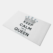 SlipperyJoe Behalte Calm Queen Königsschmuck Fußmatte (Schrägansicht)