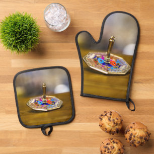 SlipperyJoe Chanukka-Dreidel-Geschenk achteckiger Ofenhandschuh & Topflappen-Set