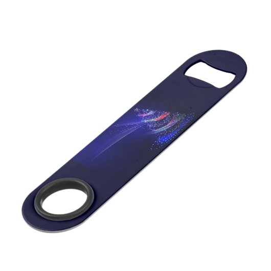 SlipperyJoe digital gerenderte Weihnachtsbaumbeau Speed Flaschenöffner (Rückseite Schrägansicht)