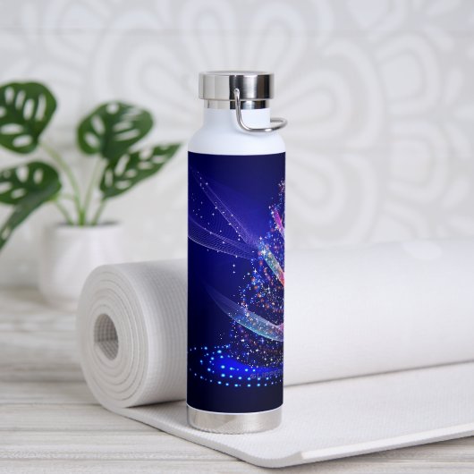 SlipperyJoe digital gerenderte Weihnachtsbaumbeau Trinkflasche (Yoga)