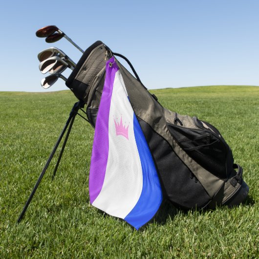 SlipperyJoe Drag Pride Flag lila blaue Krähe Golfhandtuch (Gras)
