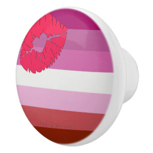 SlipperyJoe Lippenstift lesbische Pride-Flagge fem Keramikknauf