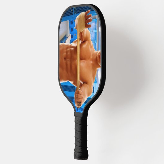 SlipperyJoe Musculus man abs locker Raum gekachelt Pickleball Schläger (Links)