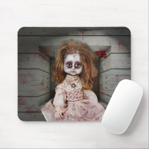 SlipperyJoe's antike gruselige Porzellanpuppe krie Mousepad