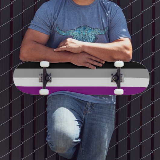 SlipperyJoe's asexual pride flag emphasizing inclu Skateboard (Außenbereich 3)
