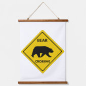 SlipperyJoe's Bärenkreuzschild trägt Silhouette w Wandteppich Mit Holzrahmen (Vorderseite)