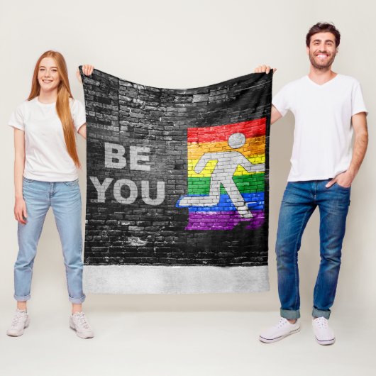 SlipperyJoe's Be You Backsteinwall Strichmännchen Fleecedecke (Beispiel)