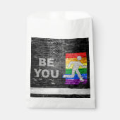 SlipperyJoe's Be You Backsteinwall Strichmännchen Geschenktütchen (Vorderseite)