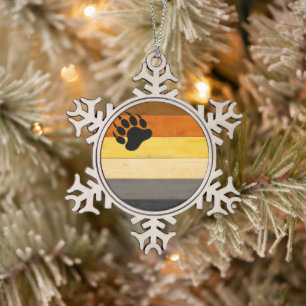 SlipperyJoe's Bear Pride Flag Holzboden Textur Schneeflocken Zinn-Ornament