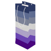 SlipperyJoe's Butch Lesbian Pride Flag Schwulenges Geschenktüte Für Weinflaschen (Rückseite Schrägansicht)